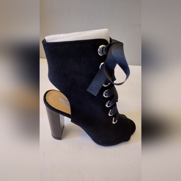 Express Peep Toe Booties 6 (NEW) - Picture 6 of 10